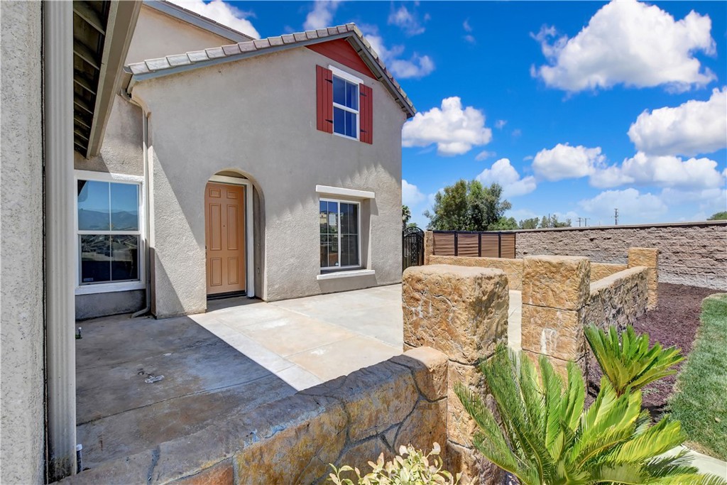 Photo 5 of 64 of 202 Gladiolus Way house