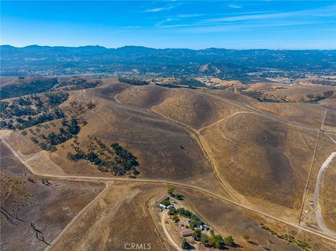 Photo of 0 E Hwy 41, Templeton, CA 93465 (MLS # HD23206785) Photo of 0 E Hwy 41, Templeton, CA 93465 (MLS # HD23206785)