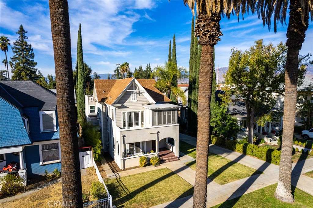 120 W Olive Avenue