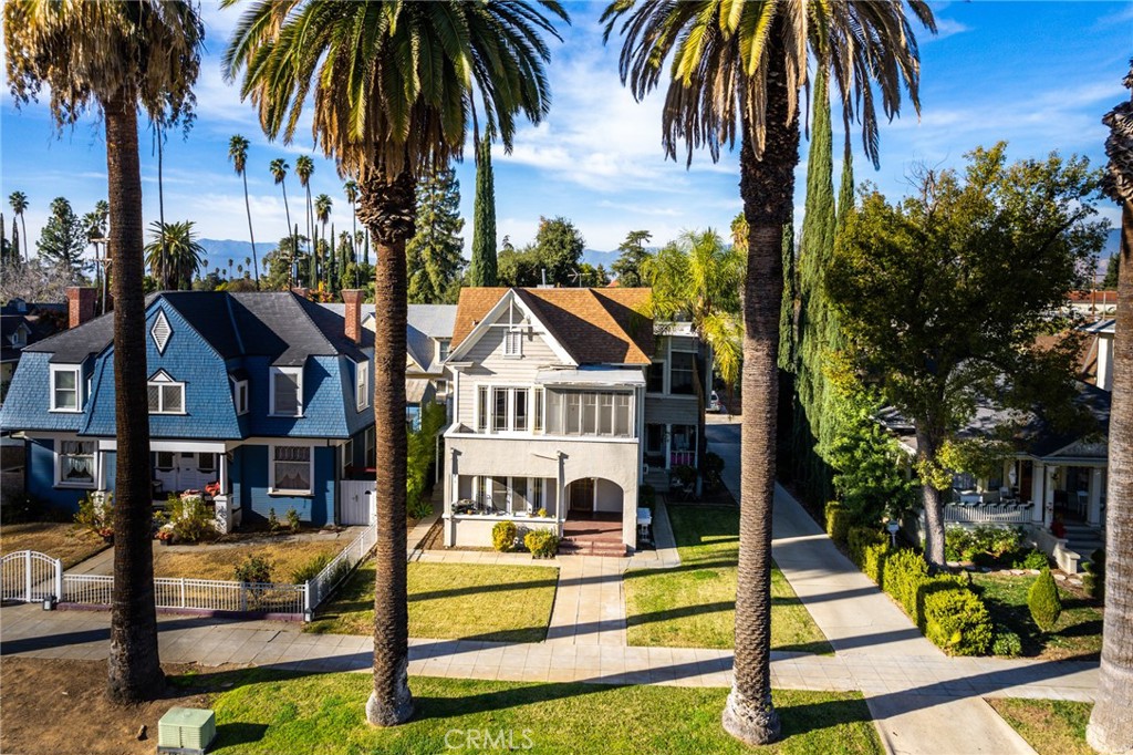 120 W Olive Avenue
