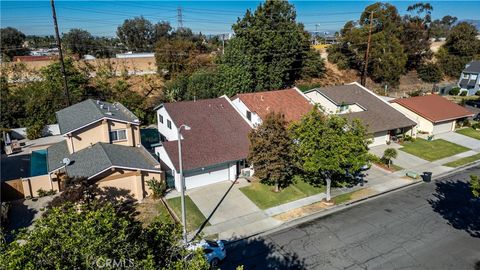 A home in Santa Fe Springs