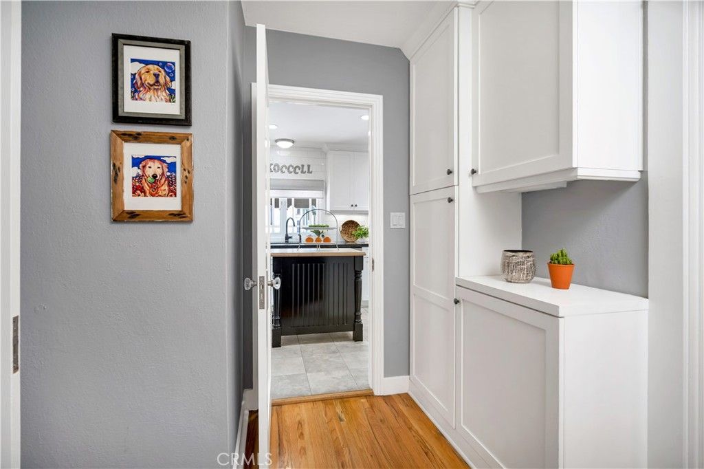 listing image 130728509044251377559