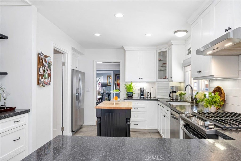 listing image 130720215716170196898