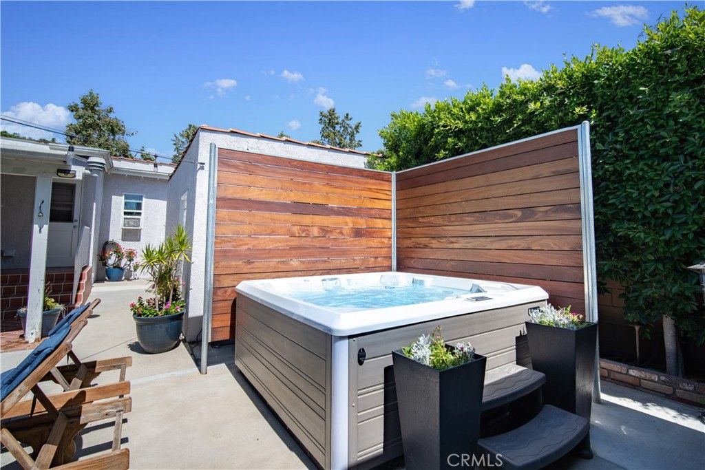 listing image 130722798743623238346