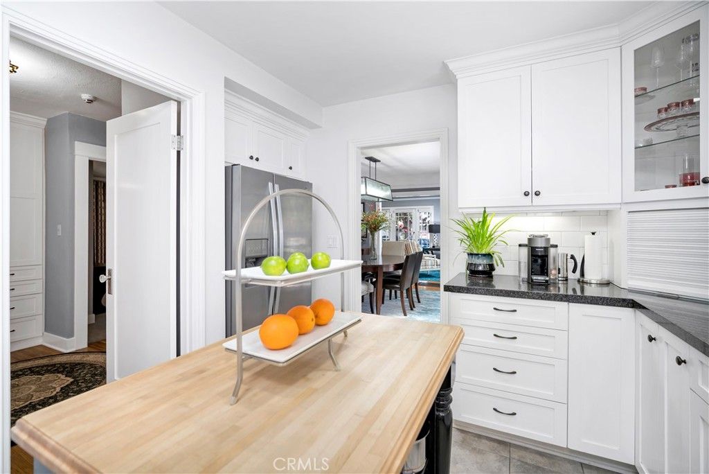 listing image 130729950745647255504
