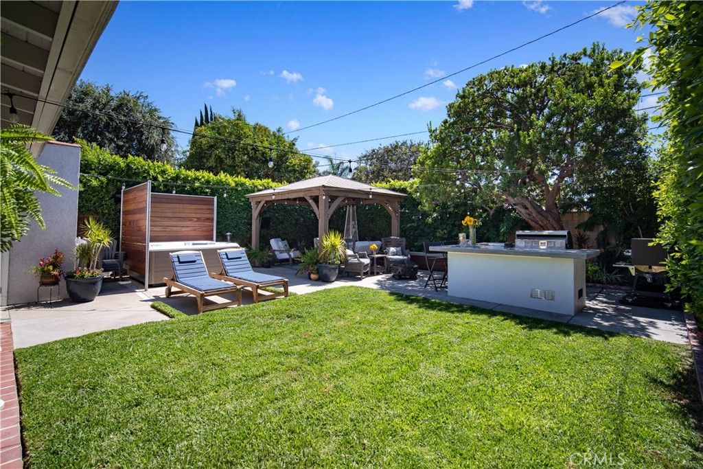 listing image 130722515849840416547
