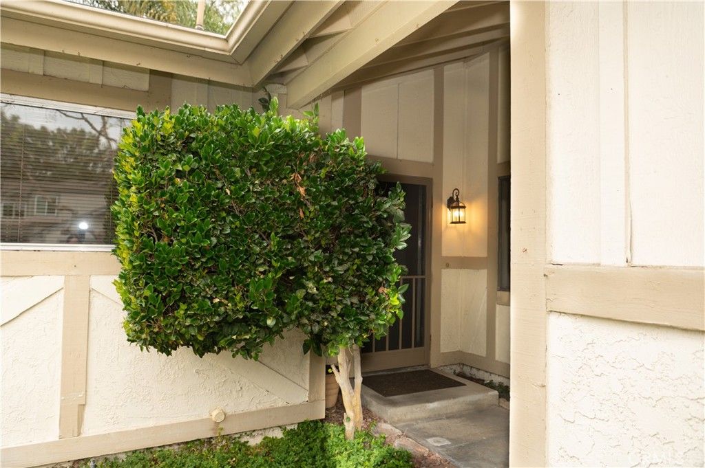 listing image 0