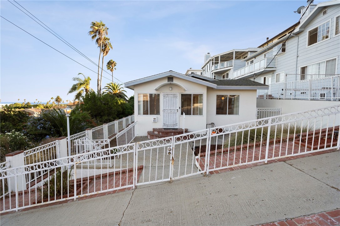 661 W 26th Street
