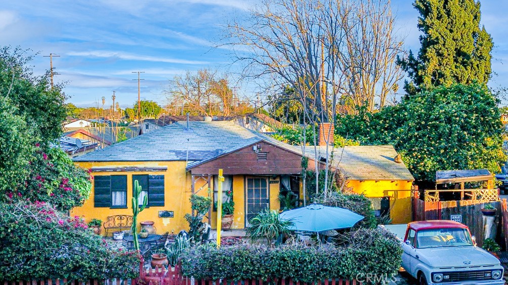 Photo 13 of 16 of 8616 Serapis Avenue house