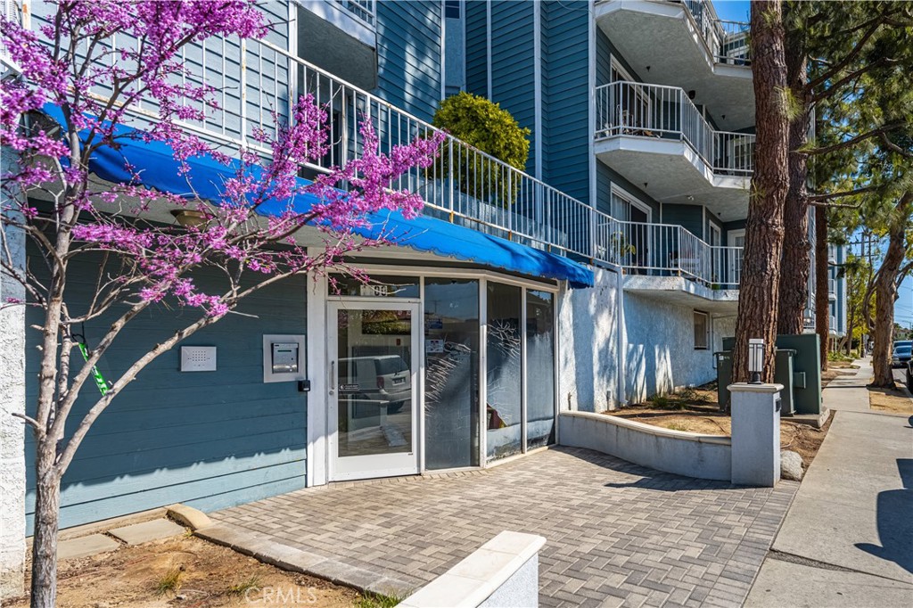 1100 Euclid Avenue 103