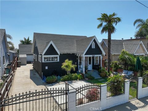 11894 Truro Avenue Hawthorne CA 90250