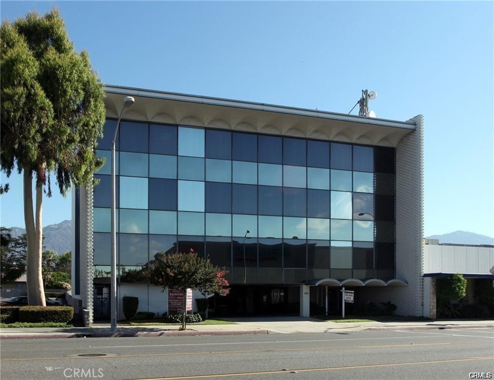 Professional office building, next to Arcadia post office, banks, shopping centers, mall, restaurant etc.... Elevator served, all utilities are included, please call for availability.. Best price for the best location..