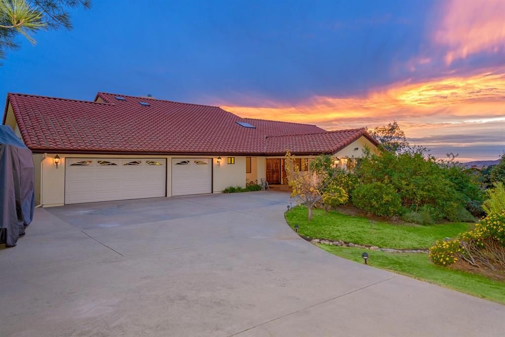 listing image 130726343899519189355