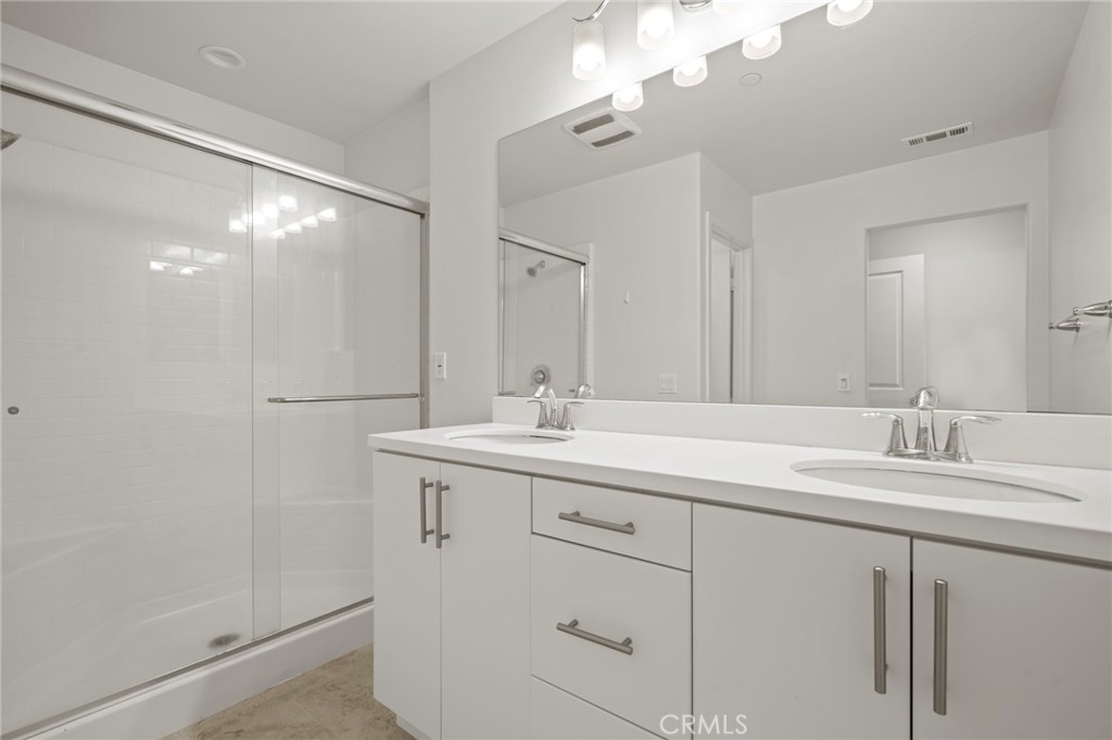 Photo 21 of 36 of 1601 W Walnut Street 59 townhome