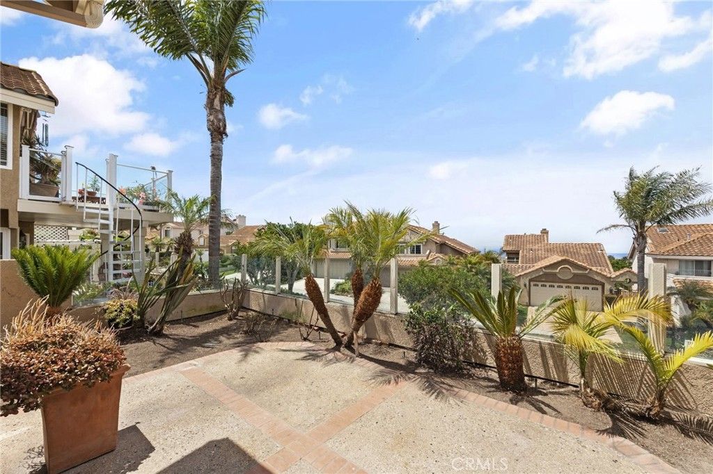 listing image 130727813474962898655