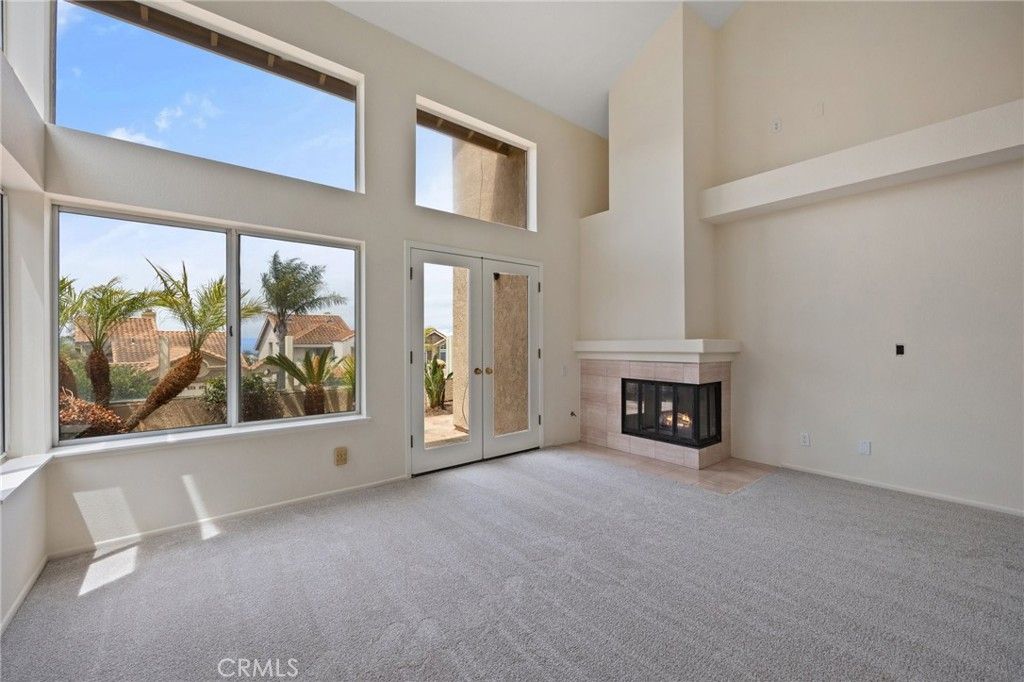 listing image 130722338729459782286