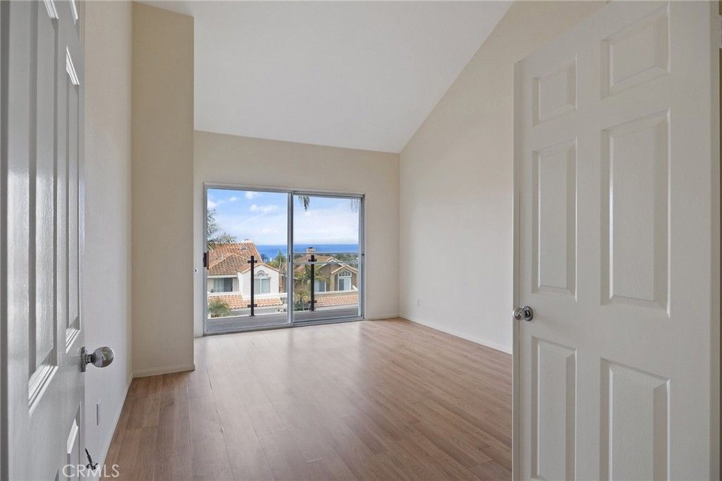 listing image 130723725529421006707