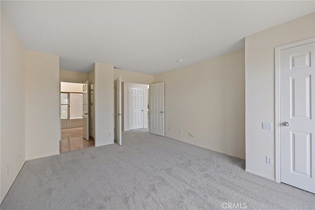 listing image 130720461604070984328