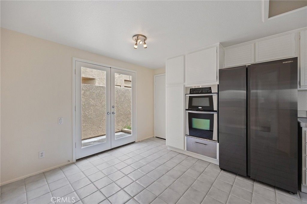 listing image 130721490248250143552