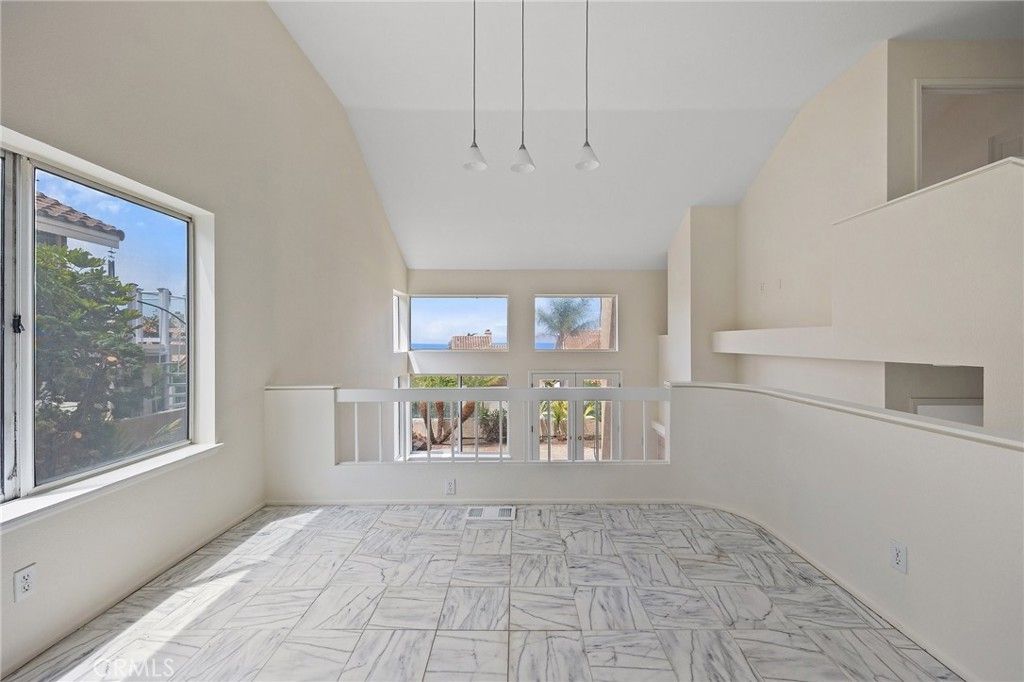 listing image 130722000176367208112