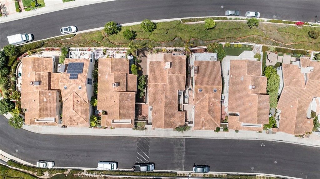 listing image 130728797927191571711