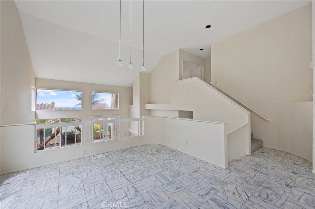 listing image 130728896806815875368