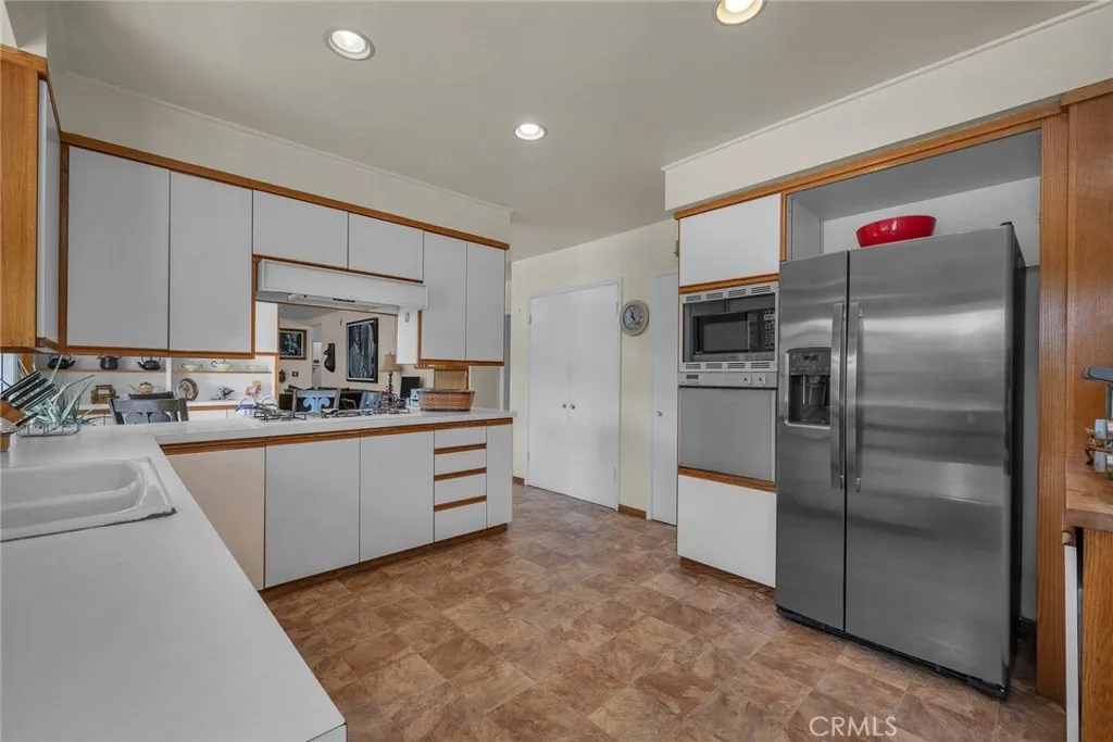 Tarzana, California 91356, United States, 4 Bedrooms Bedrooms, ,3 BathroomsBathrooms,Residential,Active,35371