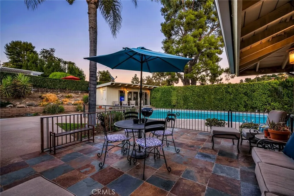 Tarzana, California 91356, United States, 4 Bedrooms Bedrooms, ,3 BathroomsBathrooms,Residential,Active,35371