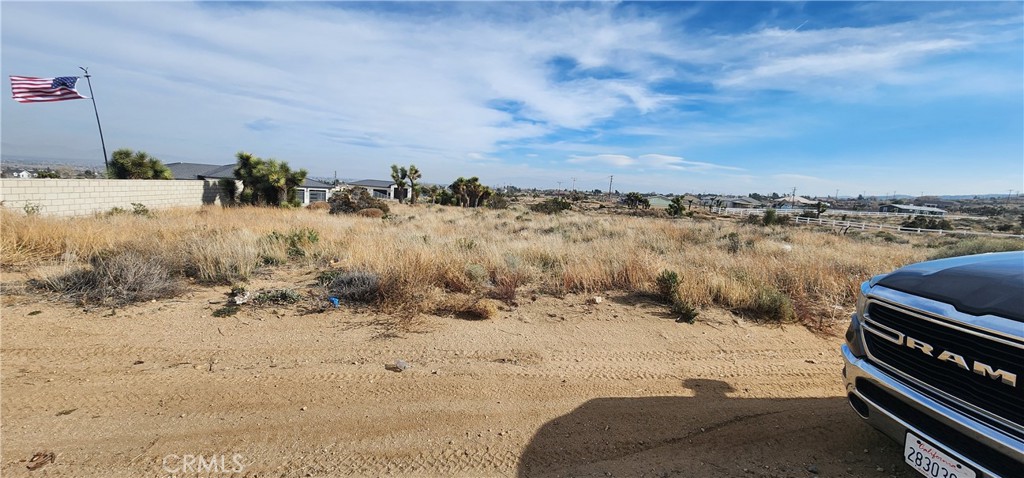 Great Location in the High Desert. Great investment property. Built you dream home on a 3 acres lot or divide to more homes.