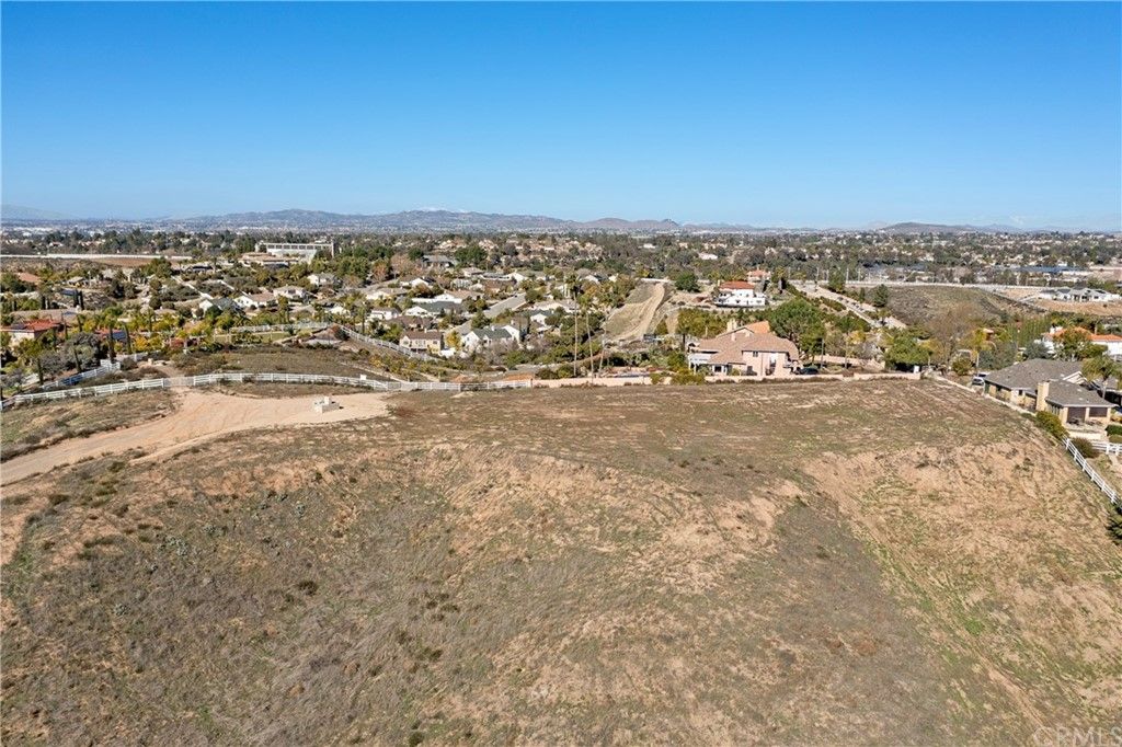 listing image 130724034367664899356