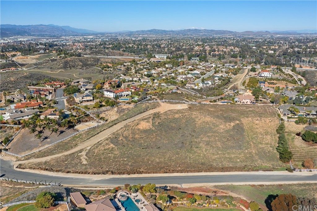 listing image 130724045789346026789