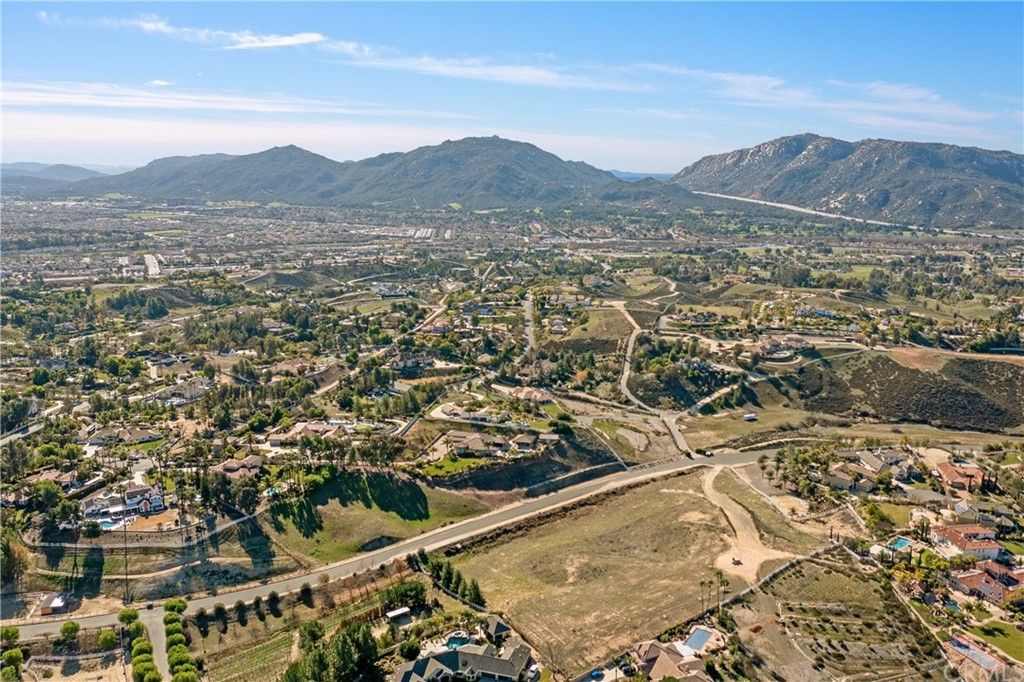 listing image 130721485072209040604