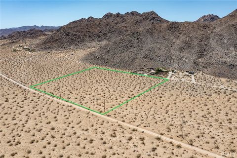 Photo of 62600 Sullivan Road, Joshua Tree, CA 92252 (MLS # JT24094360)