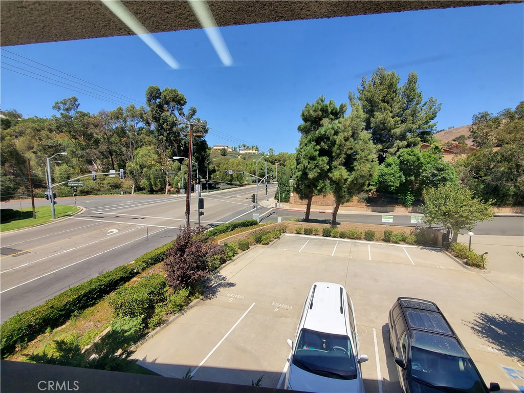 Nice commercial office for lease. Leasing square footage is flexible. Suitable for office use of training school or insurance company. Please come to see. Close to fwy60 and 57. The currently offices are
suite 202 & 204 rent is $1000/mo., suite 209 is $800/mo., suite 210 is $1,200/mo., suite 214 is $2,400/mo. and suite 215 is $2,800/mo. suite 205 is $1000/mo. Suite 206.