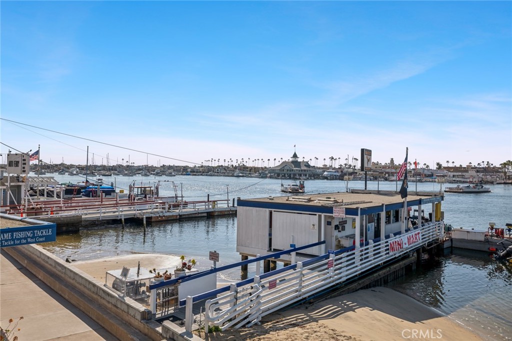 404 S Bay Front