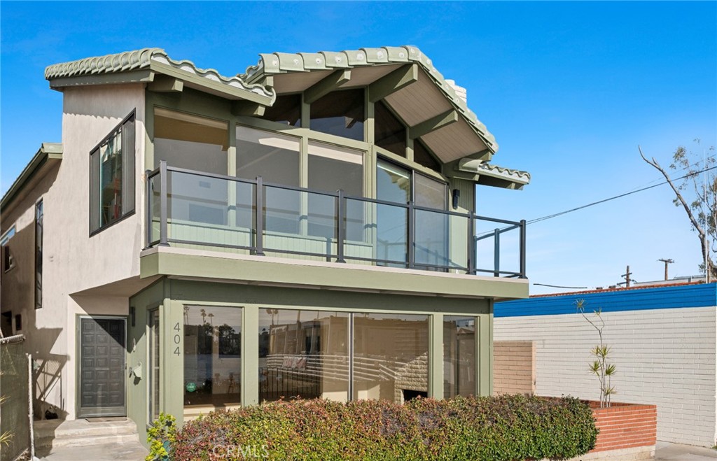 404 S Bay Front