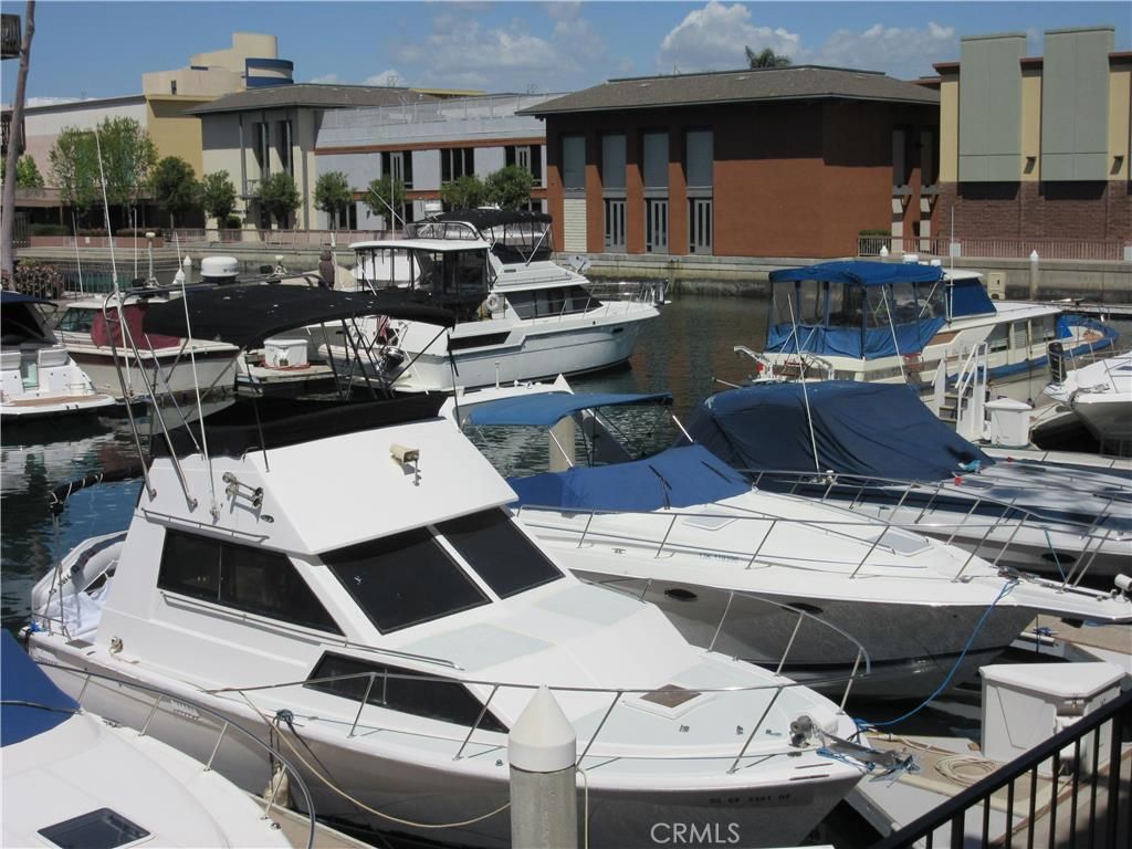listing image 130721311307126394579