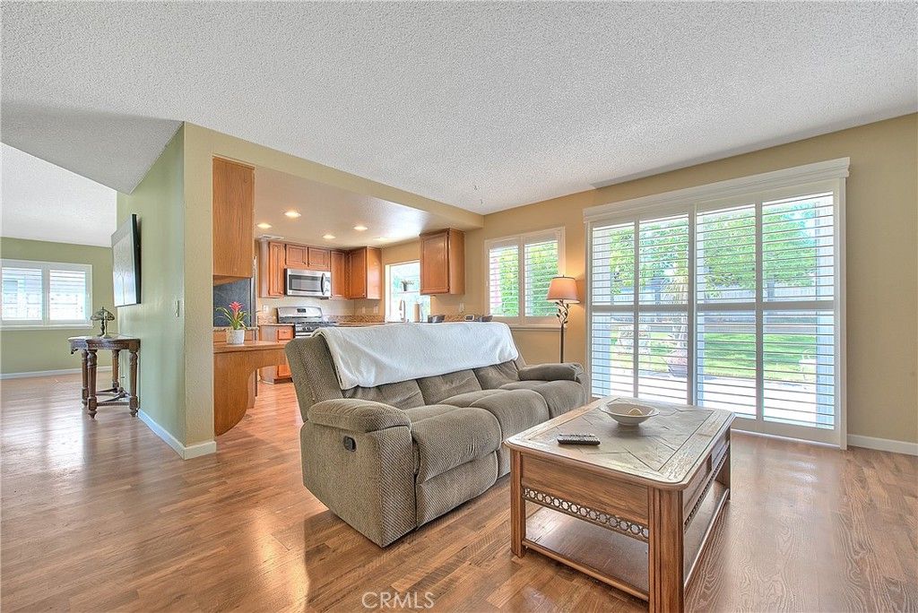 listing image 130724823370792632509