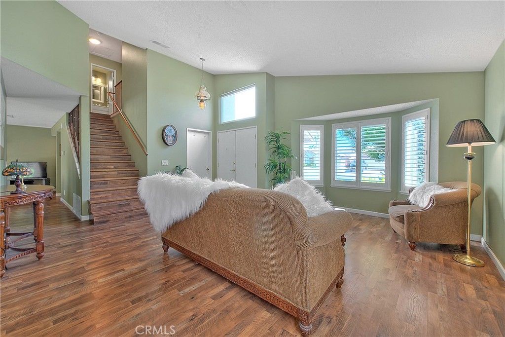 listing image 130727955323030563550