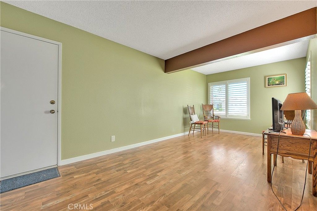 listing image 130722254082302362124