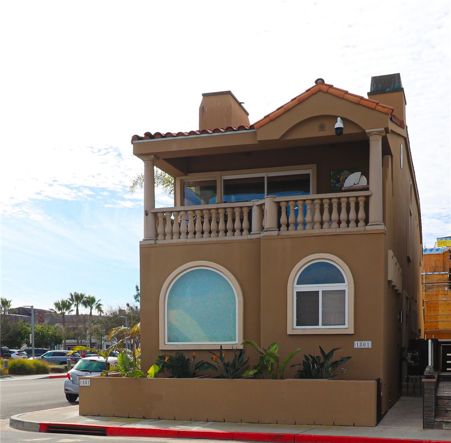 1801 W Bay Avenue
