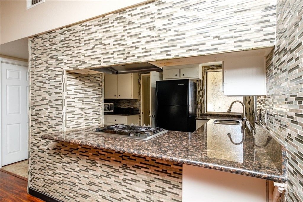 listing image 130728765968835003632