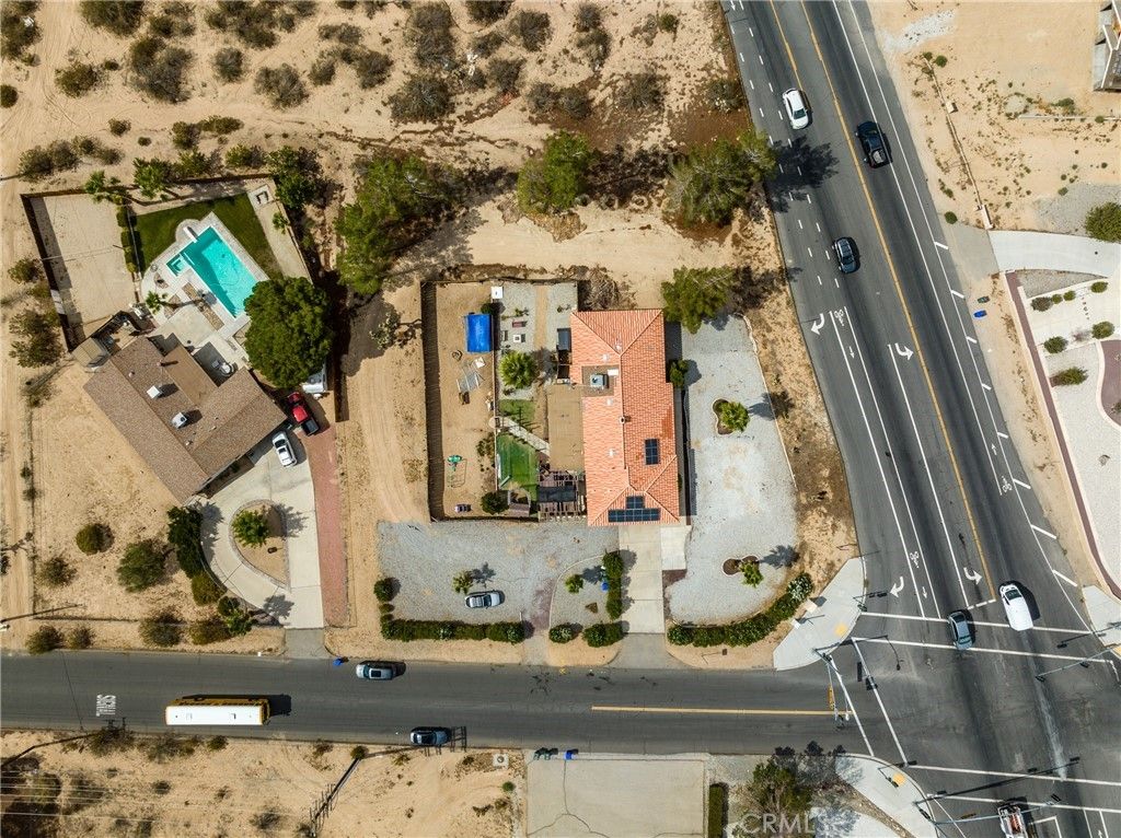 listing image 130722045322543374932