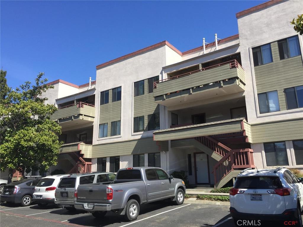 Very large townhouse condo close to Cal Poly!!! This home is located behind the main condo building and is a 5 minute walk to campus.