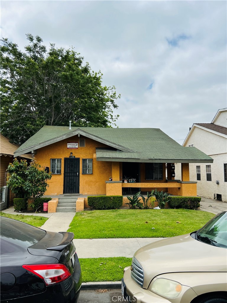 ?? Income-Generating Triplex in Prime Los Angeles Location! ??
Welcome to 134 W 60th Street, Los Angeles, CA 90003—a fantastic investment opportunity in the heart of Los Angeles! This well-maintained triplex offers incredible income potential, whether you're an investor looking for steady cash flow or a homeowner seeking to live in one unit while renting out the others.
Property Highlights:
Three Separate Units – Perfect for multi-family living or rental income
Great Location – Close to schools, shopping, dining, and public transportation
Ample Parking – Private parking for tenants
Strong Rental Market – High demand for rentals in this area
Property is being offered fully occupied
ADU Potential
This property is conveniently located near major freeways, making it easy to access Downtown LA, USC, and other key areas. Whether you're looking for an income-producing property or a place to call home with rental potential, this triplex is a must-see!
Don’t miss out on this incredible opportunity! Contact us today for a private showing.