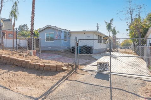 A home in Lake Elsinore