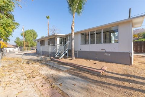 A home in Lake Elsinore