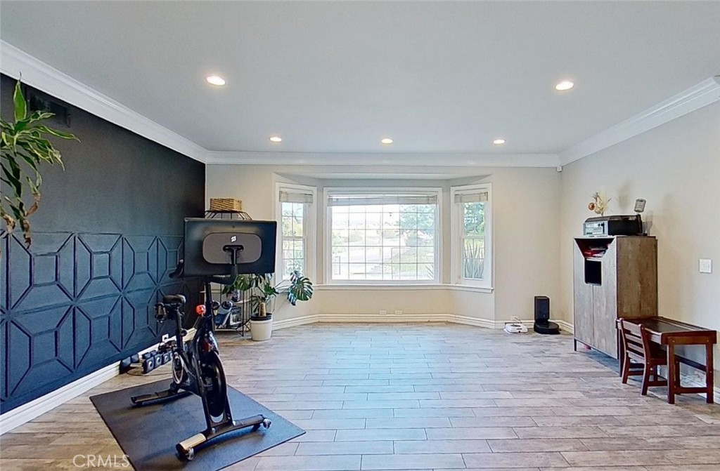 721 Oleander Place