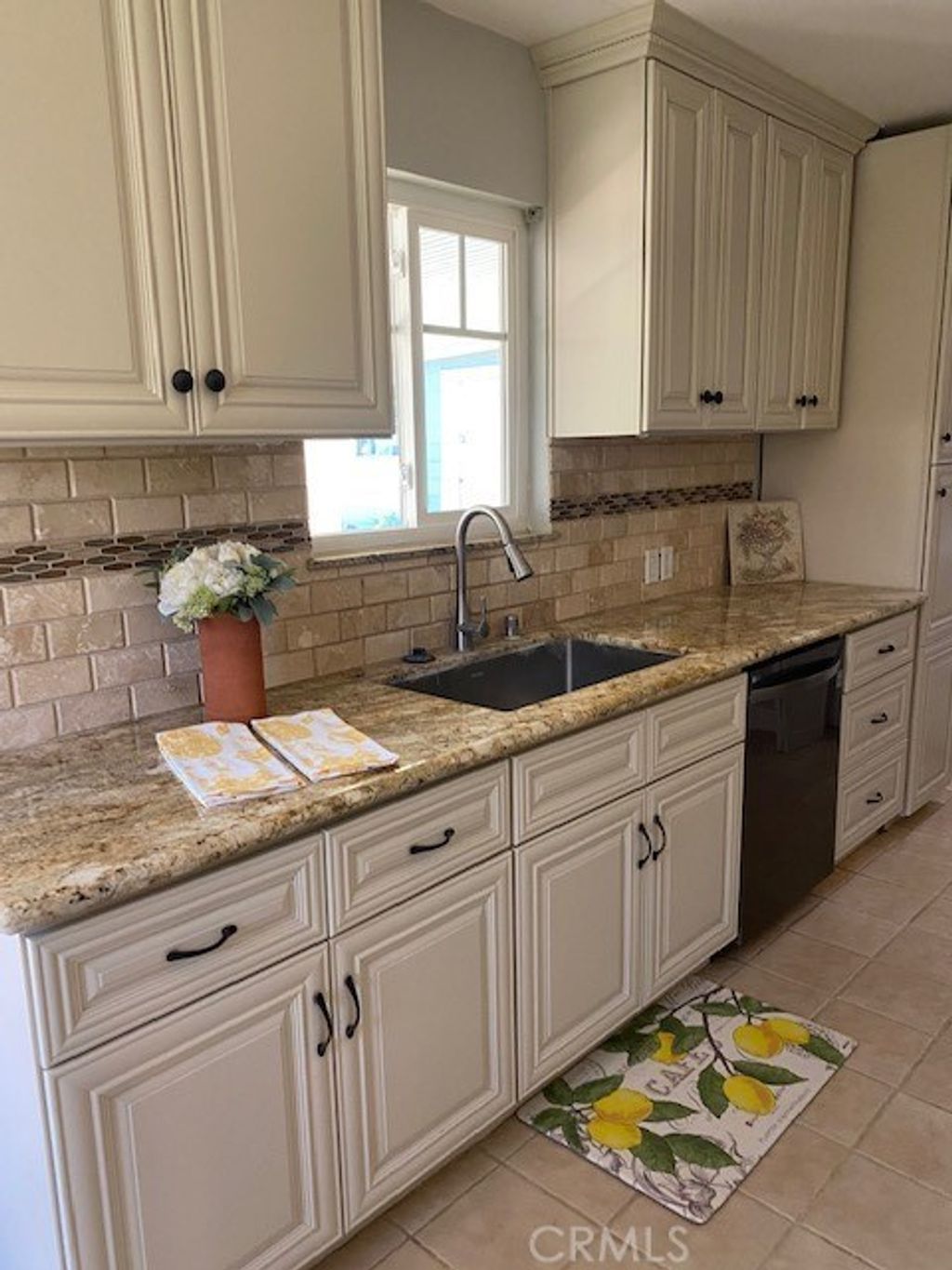listing image 130722752828676216866
