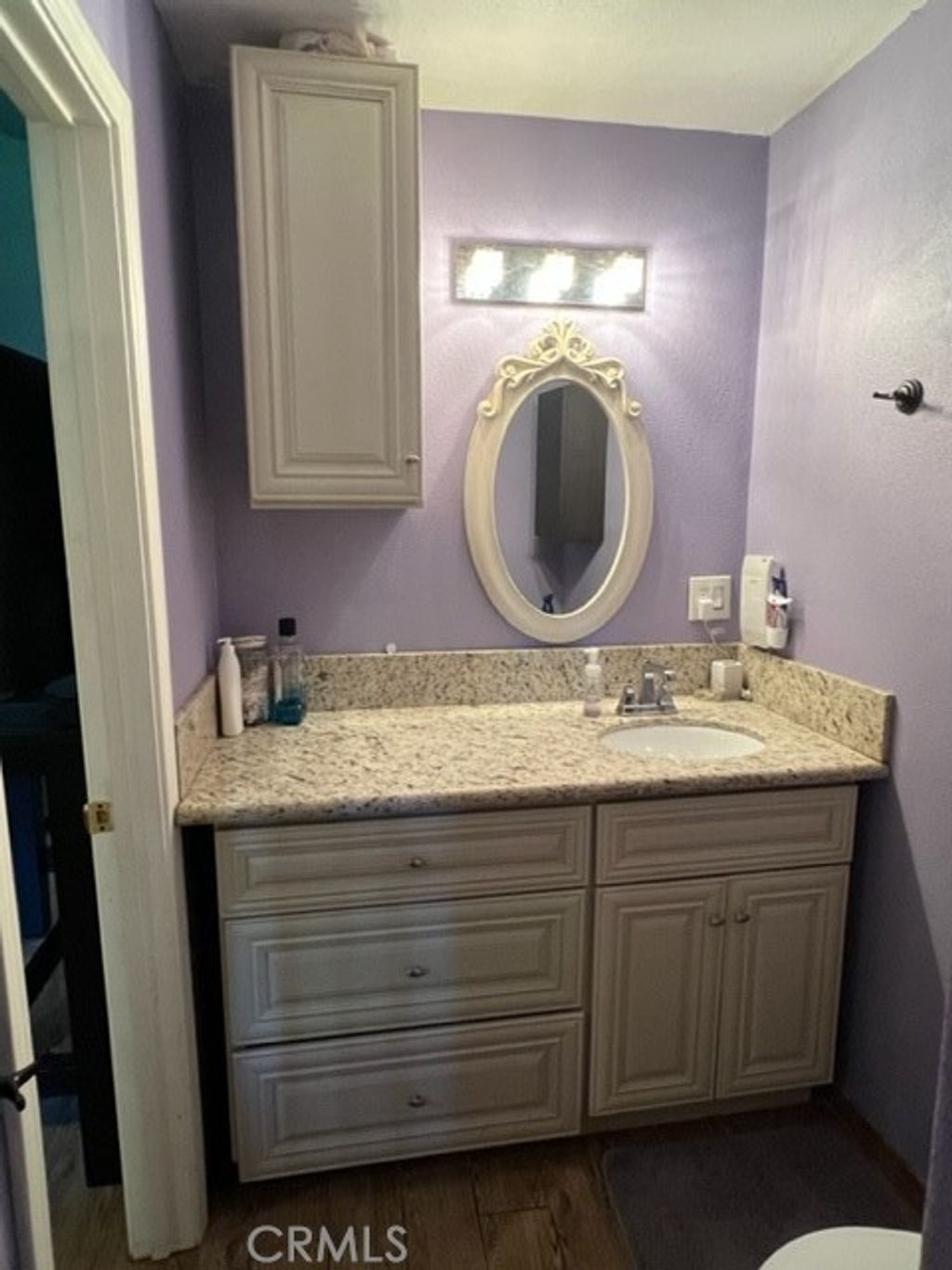 listing image 130725393973058990712